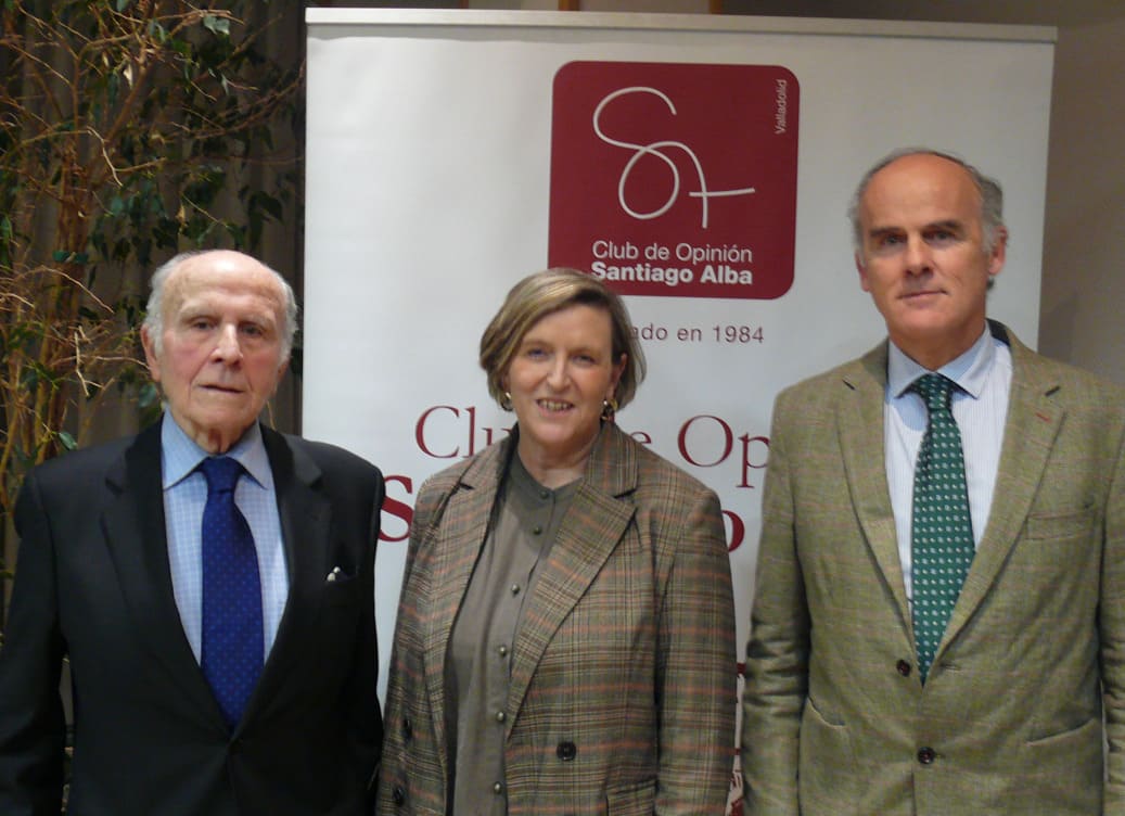 Dª ADELAIDA SAGARRA GAMAZO